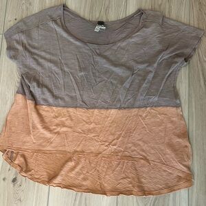 Free People - midnight color block tee